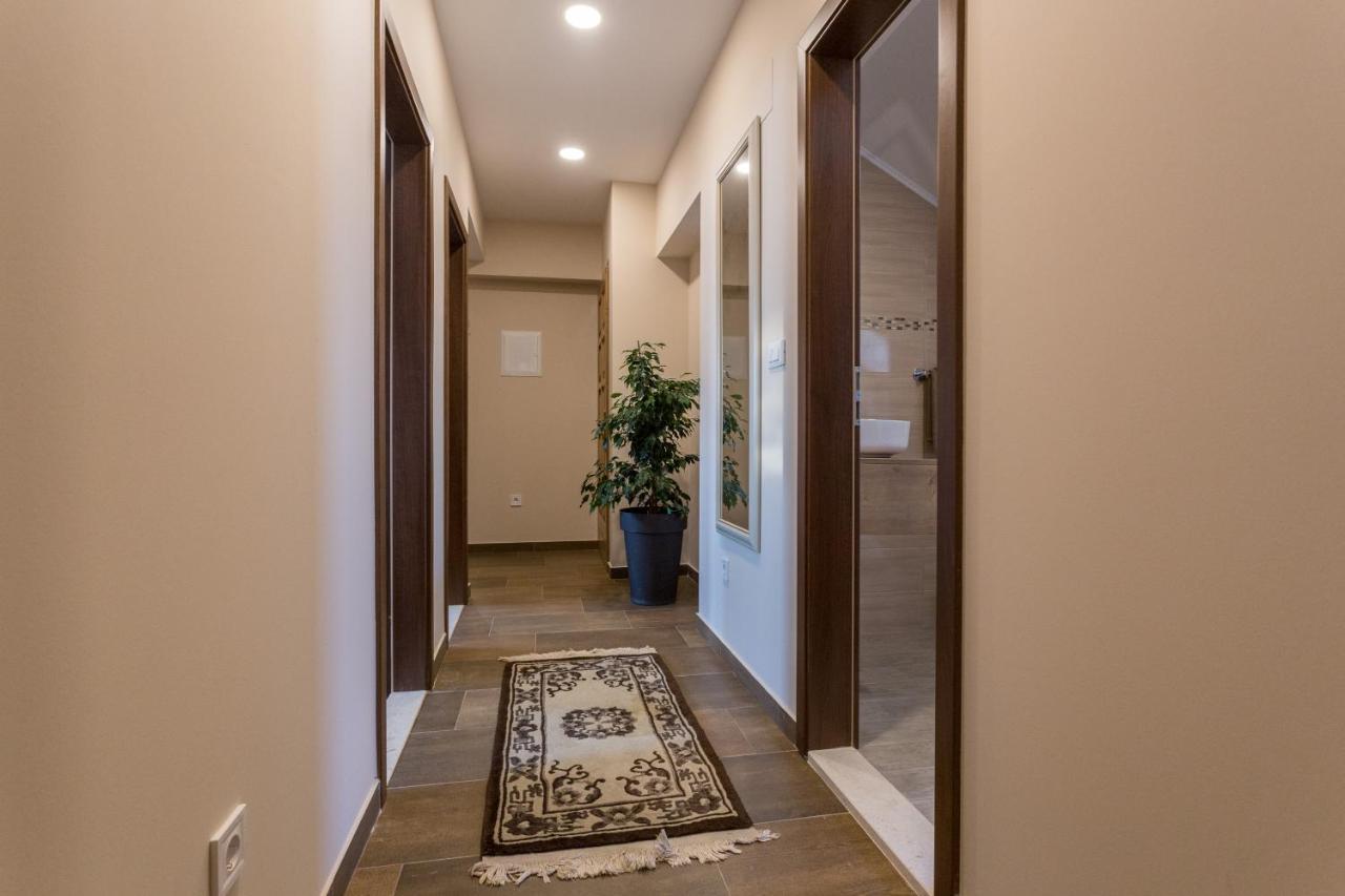 Ivana Appartement *