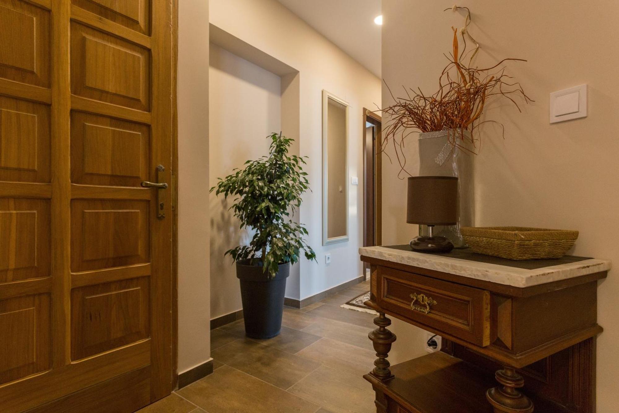 Ivana Apartamento *